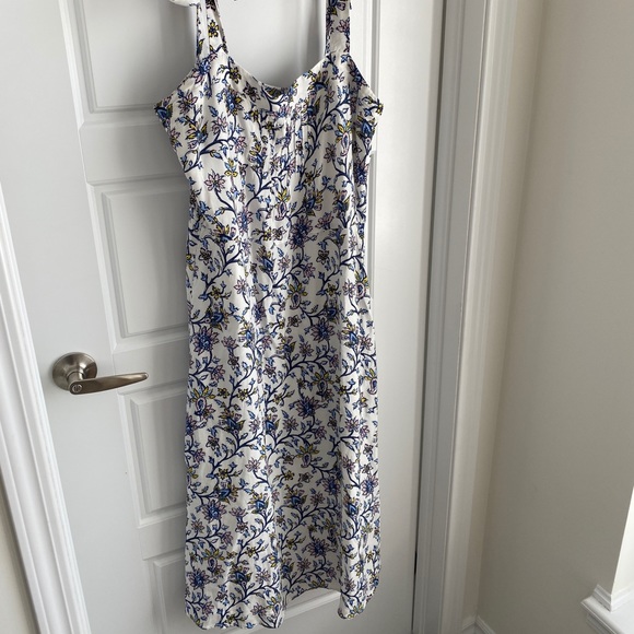 GAP Dresses & Skirts - Floral Dress with Tie Straps